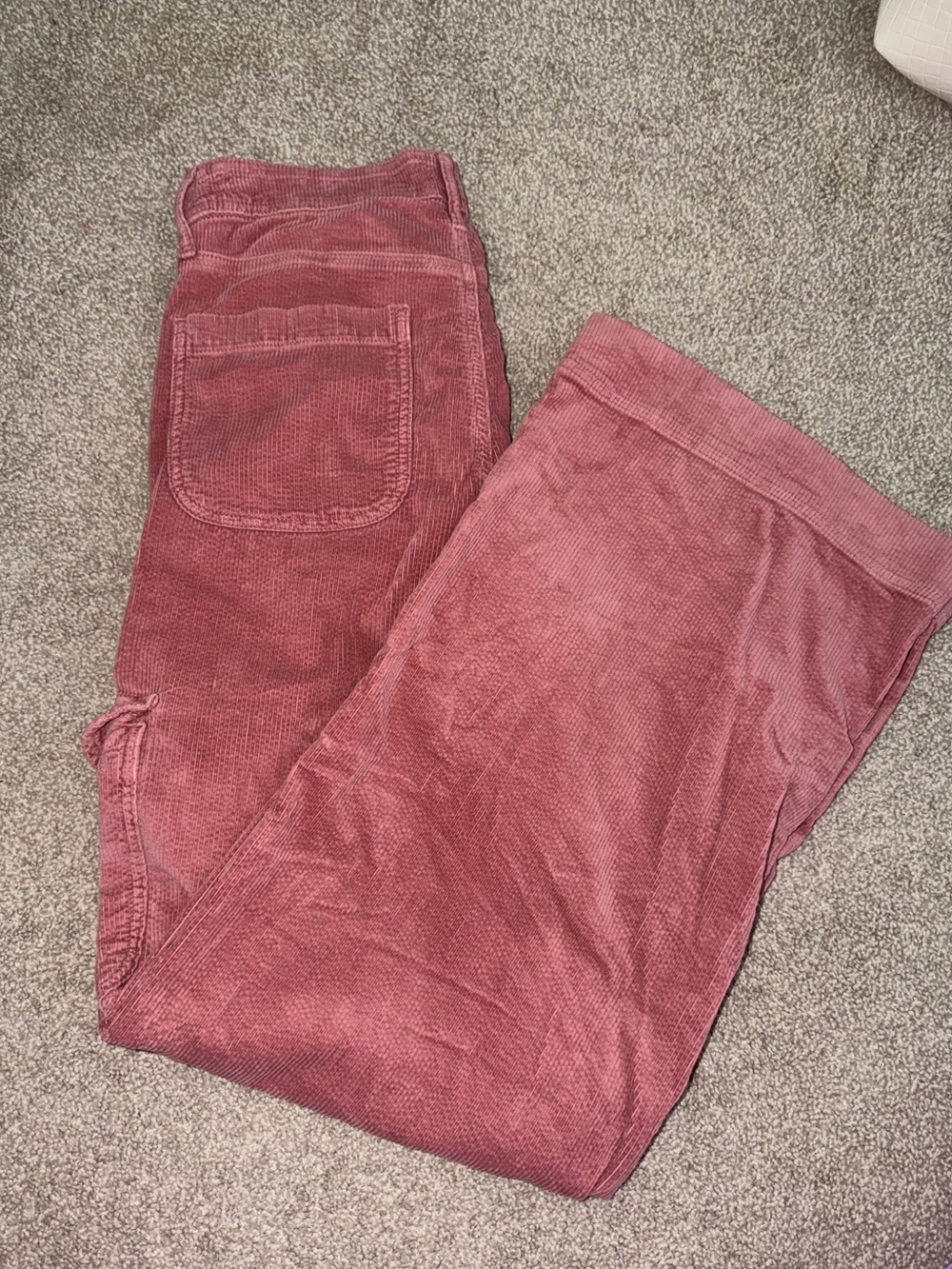 American Eagle Outfitters TALL Wide-Leg Corduroy Jeans in Dusty Rose